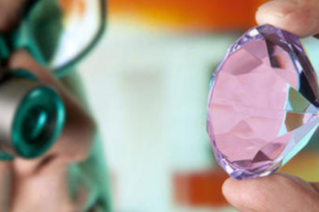 How Do I a Certified Gemologist? Mintly