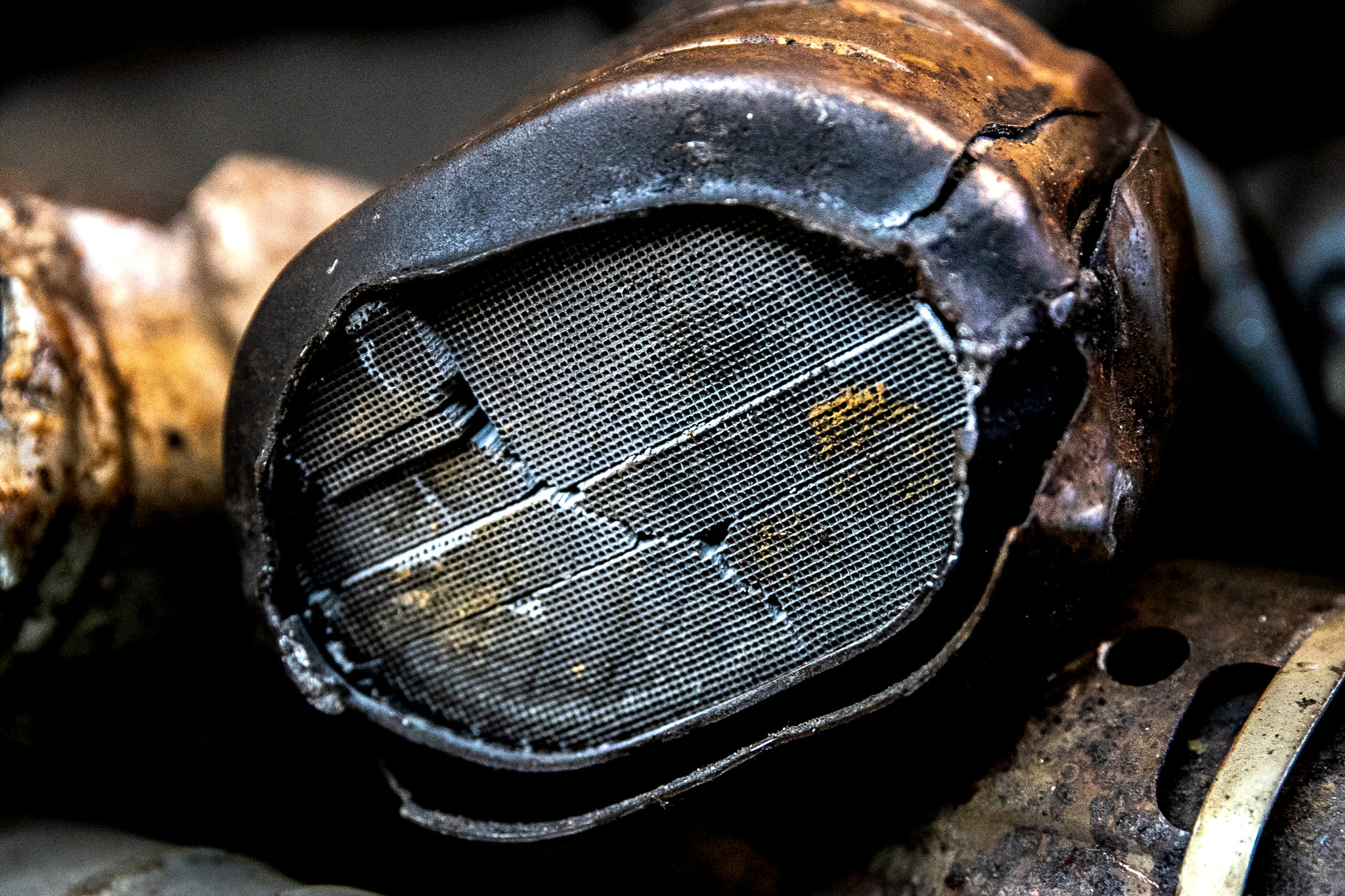 Cleaner Emissions Precious Metal Catalytic Converter Mintly