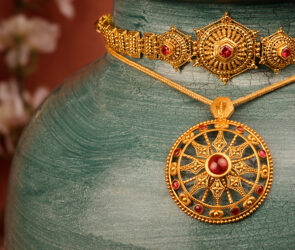 Tanishq Unveils Its Festive Collection Utsaah - India's leading B2B gem and jewellery magazine