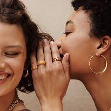 Minimalist jewelry Monica Vinader's winter sale 2022 - the best jewellery to buy