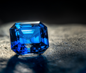 Blue Colored Gemstones for Exquisite Jewellery | Mintly