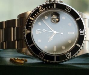 Rolex Rainbow Daytona Watch | Mintly