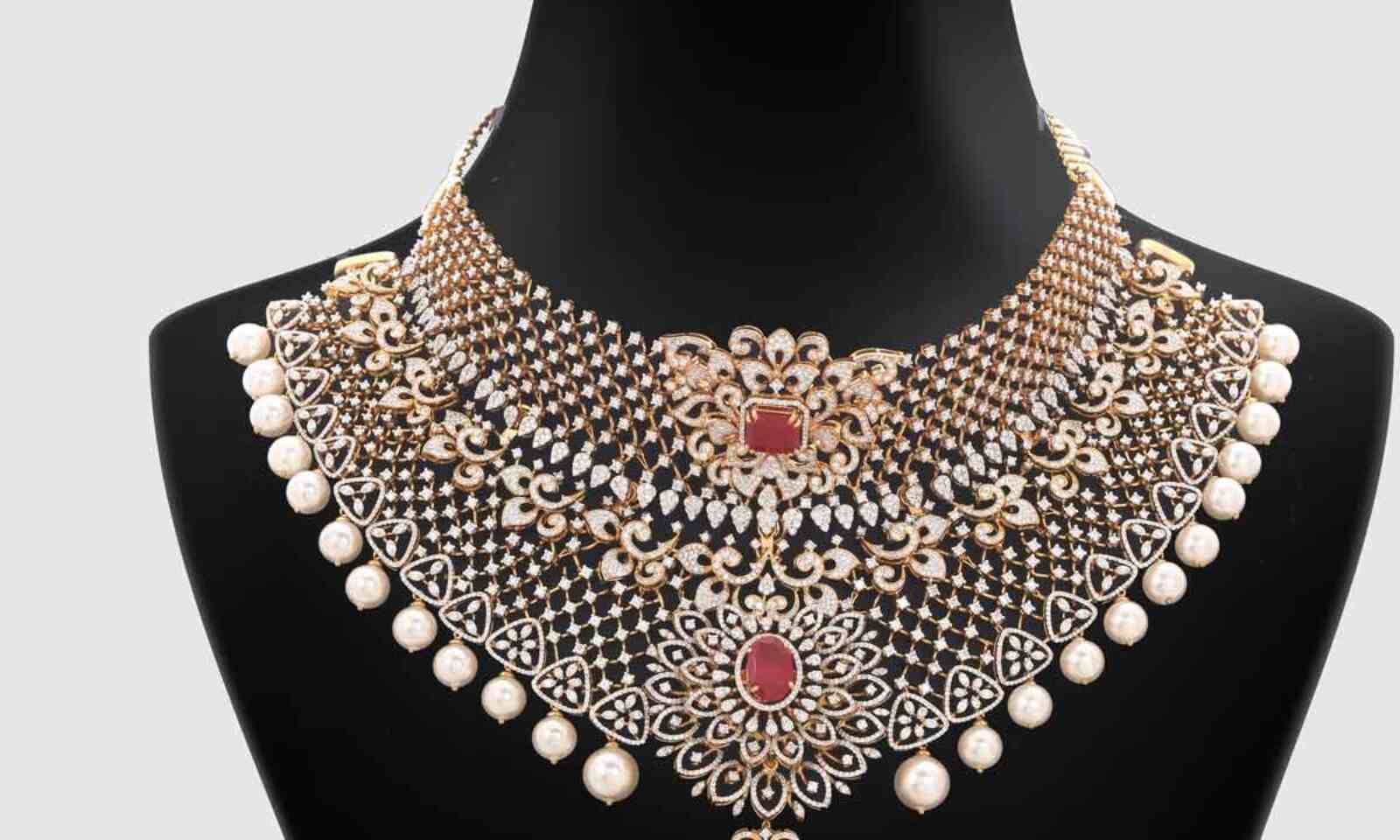 Lalithaa Jewellery's diamond show wows visitors