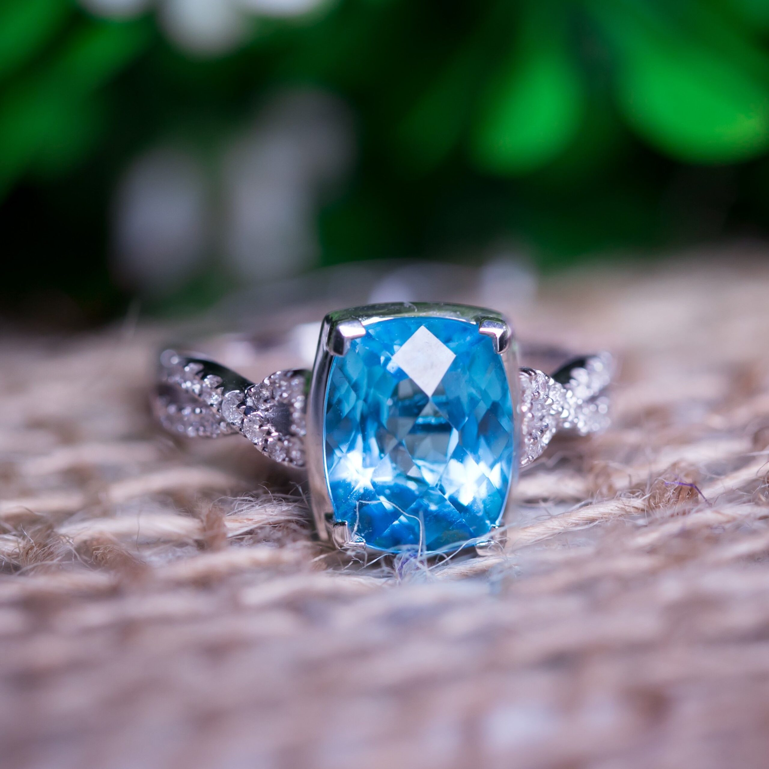 The Beautiful Blue Stone for Jewelry | December Stone: Blue Topaz - Diamond wish