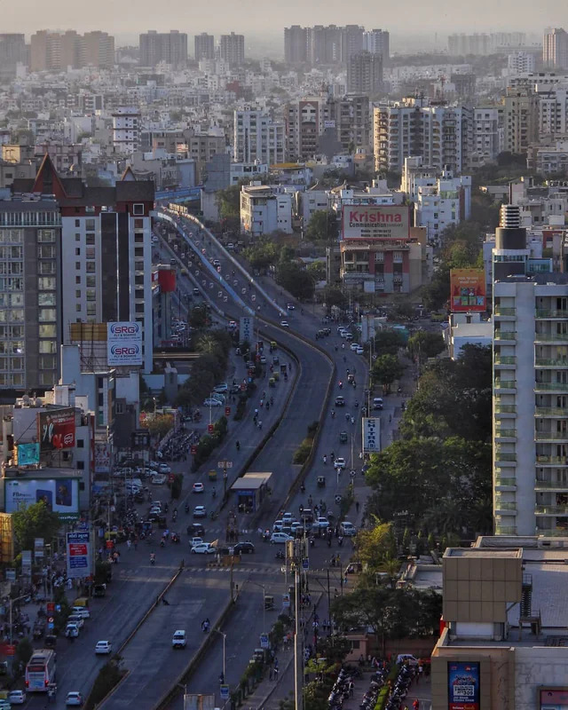 Rajkot Gujarat. With an annual GDP growth of 8.33%, it is the second fastest growing in Gujarat and the 7th in India : r/IndiaSpeaks