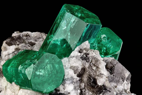 Emerald Stone Meaning, Healing Properties, Uses, & Benefits | Gandhara Gems