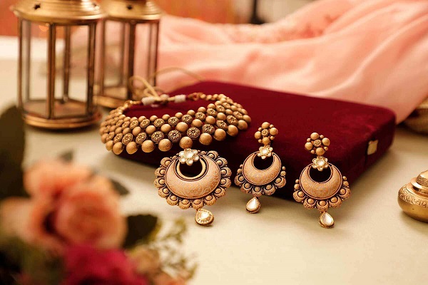 9 Amazing Reasons Artificial Jewellery Makes Us Better