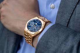Vacheron Constantin – Exquisite Swiss Craftsmanship at Bucherer | Bucherer | Luxurious Mens watches